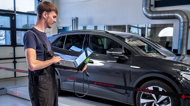 Diagnose og service på bil
